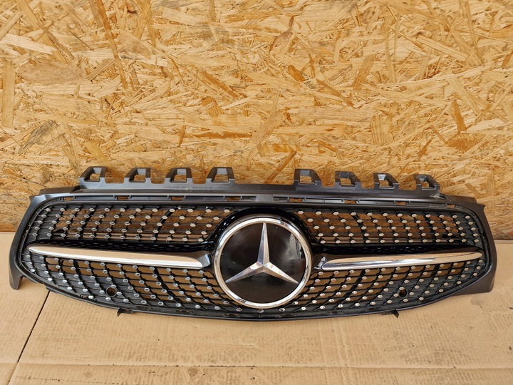 фото №1, Mercedes cla 118 amg решётка решётка радиатора w118