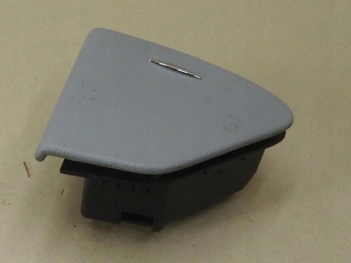 фото №5, Mercedes w211 пепельница зад задняя правый зад 2118100233