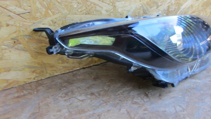 фото №9, Передня права лампа toyota yaris iv p21 2021-