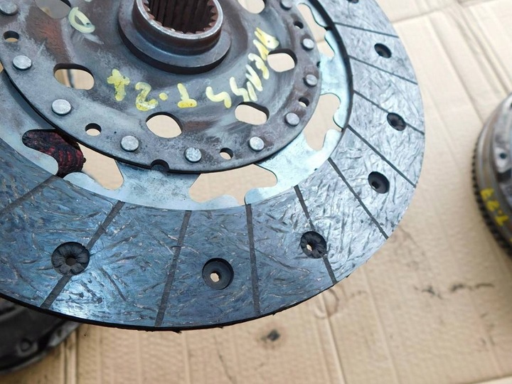 фото №9, Toyota avensis t27 2.0d4d 09r зчеплення двомасовий маховик