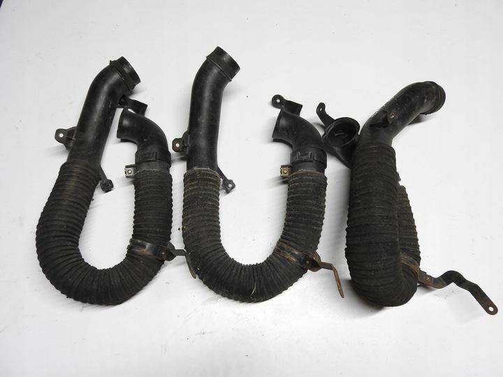 фото №6, Toyota auris i 5d 1.4 труба воздуховод воздуха