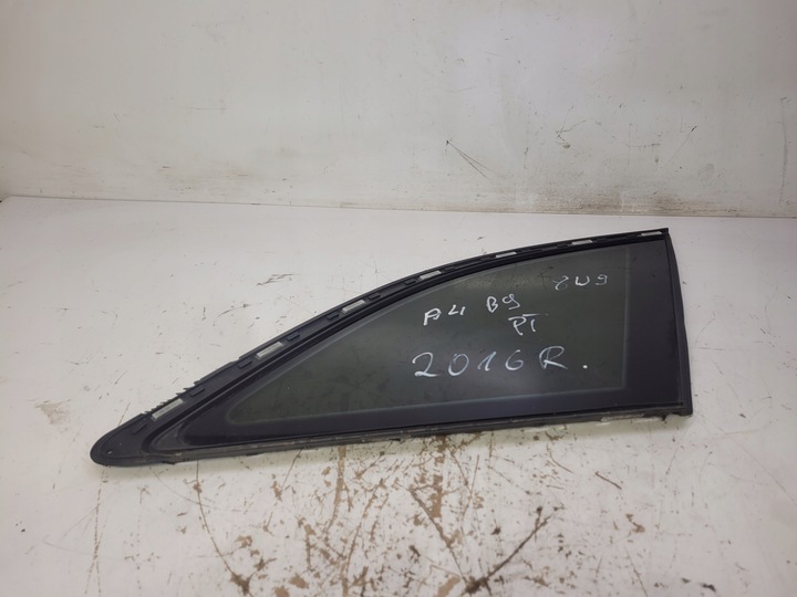 фото №1, Стекло кузовная правые зад audi a4 b9 8w9 2016r