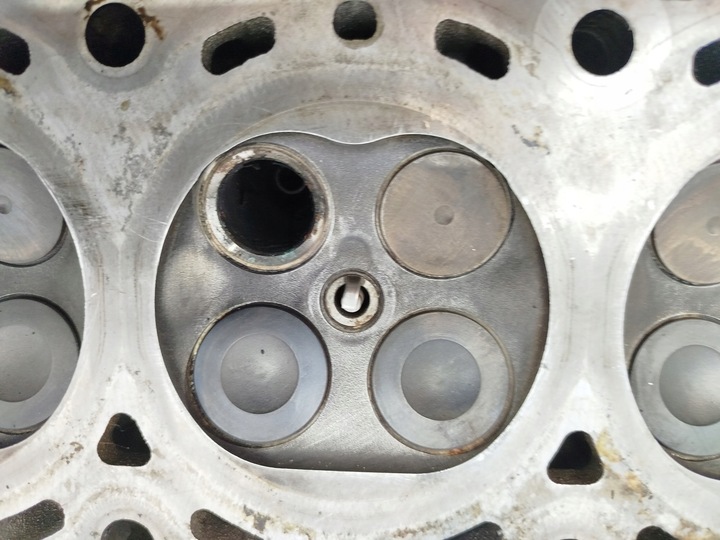 фото №10, Головка двигателя 1642r-11 110417920r 0.9 tce h4b dacia renault