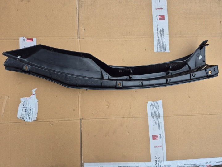 фото №5, Renault scenic ii панель под лобовым стеклом / 8200183140