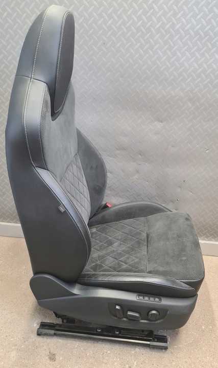 фото №15, Сиденья диван кожа кожаные подогрев superb iii универсал спортлайн алькантара