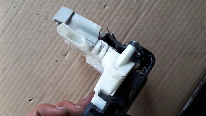 фото №6, A5 8w замок дверь правые перед 8x1837016c a4 b9 8w