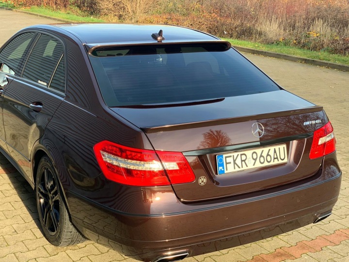 фото №7, Mercedes w212 спойлер спойлер na стекло подкладка!
