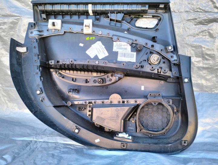 фото №8, Дверная карта (обшивка) правая зад citroen c5 iii x7 универсал 96710285zd ролета hifi