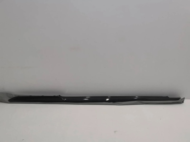 фото №1, Audi rs5 8w 16- планка пороговая накладка карбон новая audi оригинальный номер