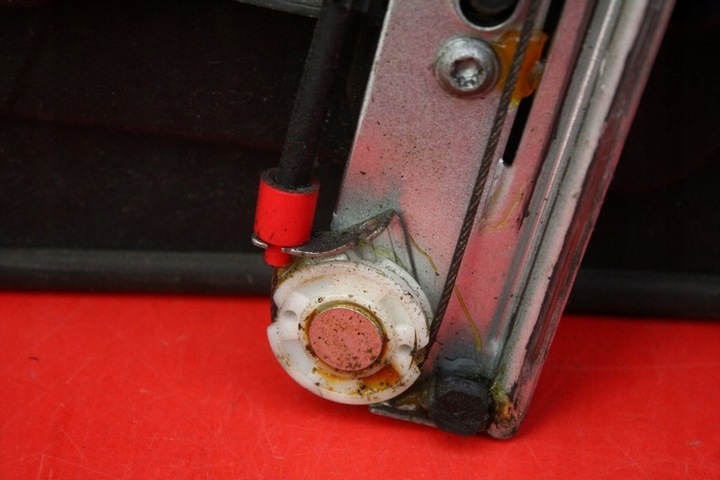 фото №6, Подъемник стекла левый перед eu 8a61-a045h17-ag ford fiesta mk7 5d 08-17