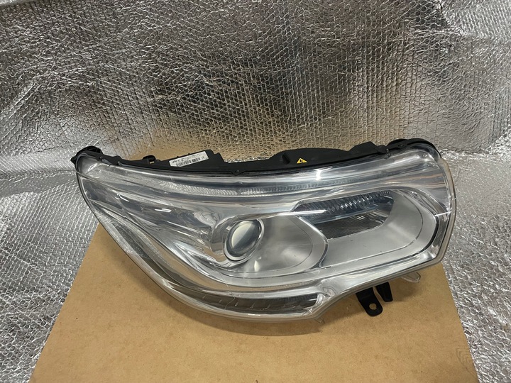 фото №1, Citroen c4 ii лампа правая ксенон динамический правые евро