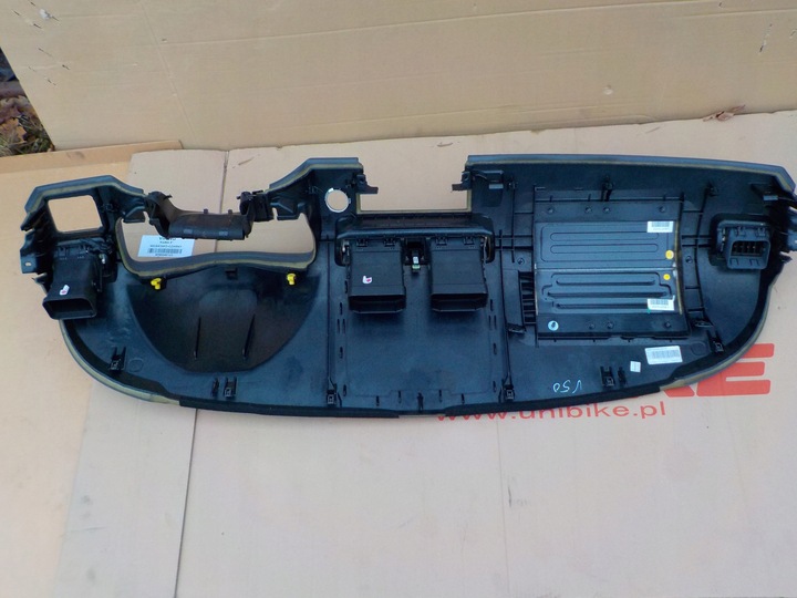 фото №6, Volvo c30 панель консоль srs kpl