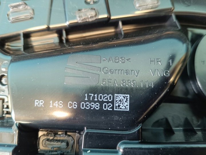 фото №8, Seat leon 4 iv fr combi 2.0 tdi 110kw 2021 r обивка боковина дверь