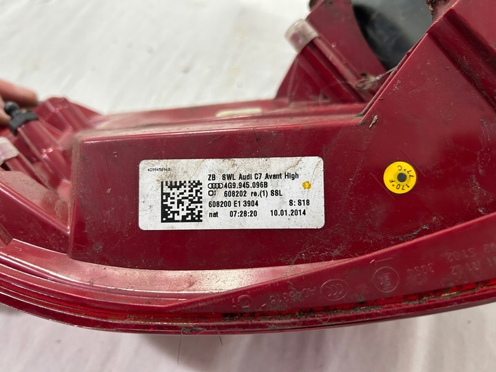 фото №8, Audi a6 c7 11-15 avant універсал лампи задні ліва+ права