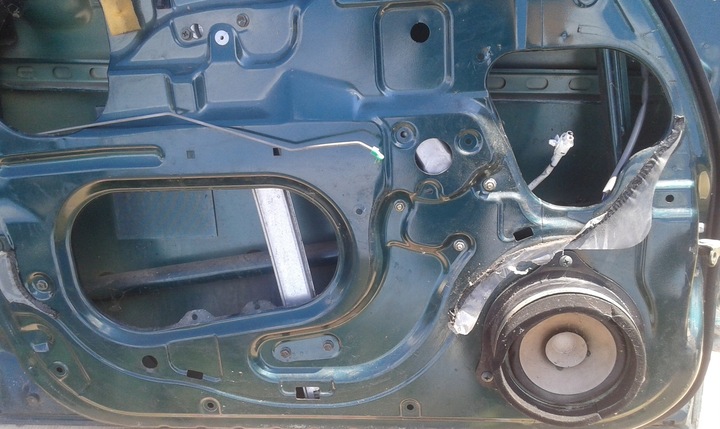 фото №13, Двері лівий перед ліві передні + обладнання suzuki liana 01-07 z2t