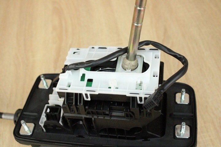 фото №8, Оригинальный выборщик трос изменения коробки передач audi a6 c7 4g1713041bd 72km