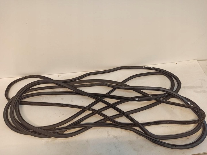 фото №1, Audi a4 b8 прокладка дверь зад перед крышка sedan