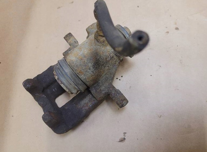 фото №1, Суппорт тормоза левый зад audi 80