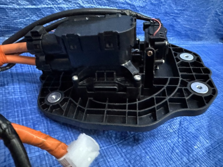 фото №11, Гнездо зарядки mazda mx-30 e-skyactiv dn4j67v5xd 7385-1622-3w