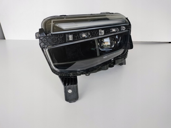 фото №1, Лампа левая фара jeep avenger 23- полный led