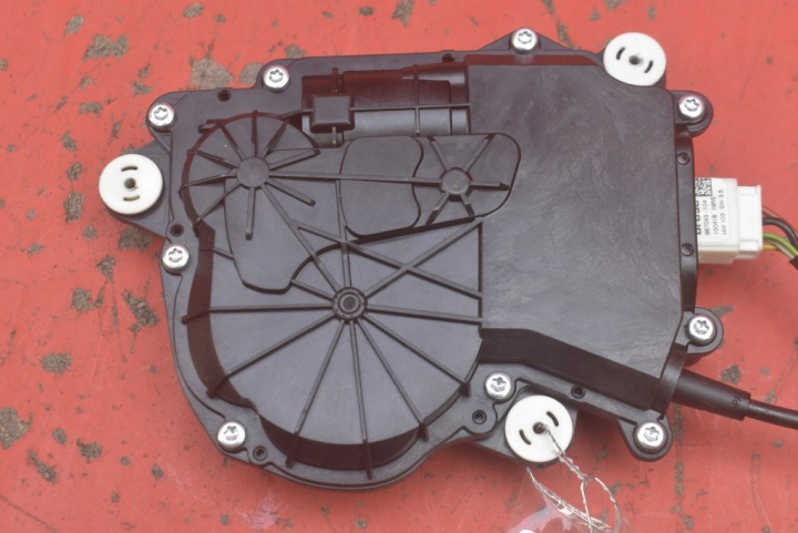 фото №6, Замок доводчик крышки зад багажника 7191213-10 bmw f01 08-12