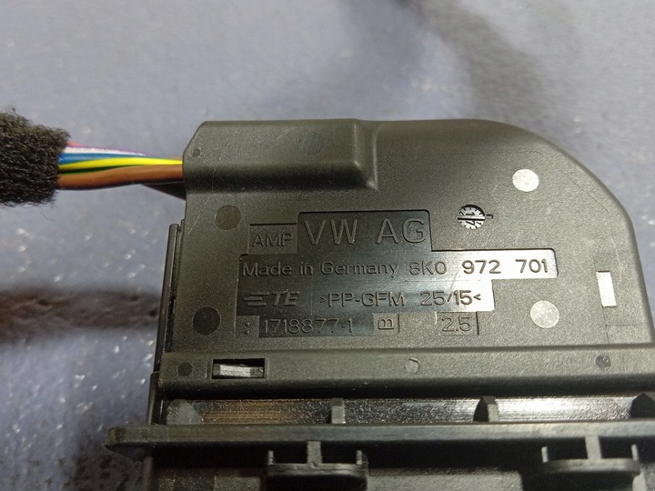 фото №7, Audi a6 c7 штекер разъём дверь зад левая задняя 8k0972701