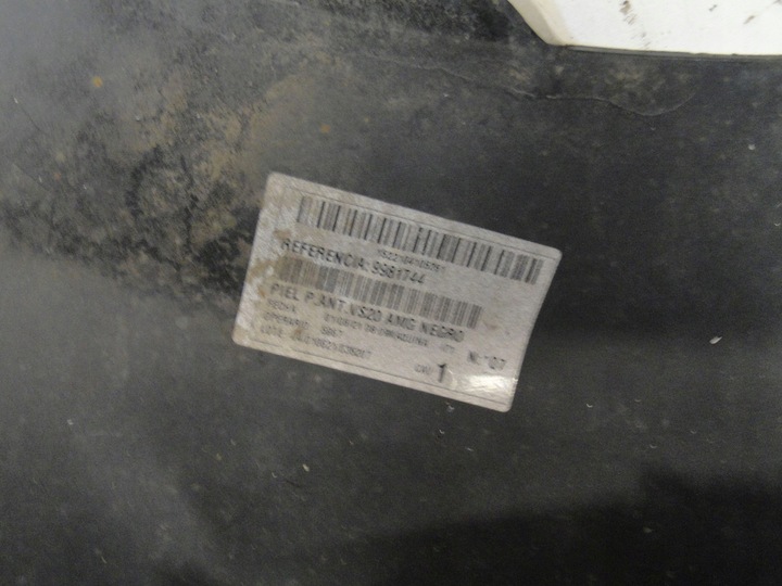 фото №16, Mercedes v класс w447 447 бампер переднее amg na датчики pts + решётки