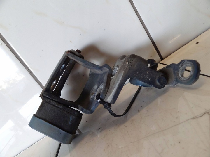 фото №3, Renault megane ii 2002 петли дверь левый перед передние комплект