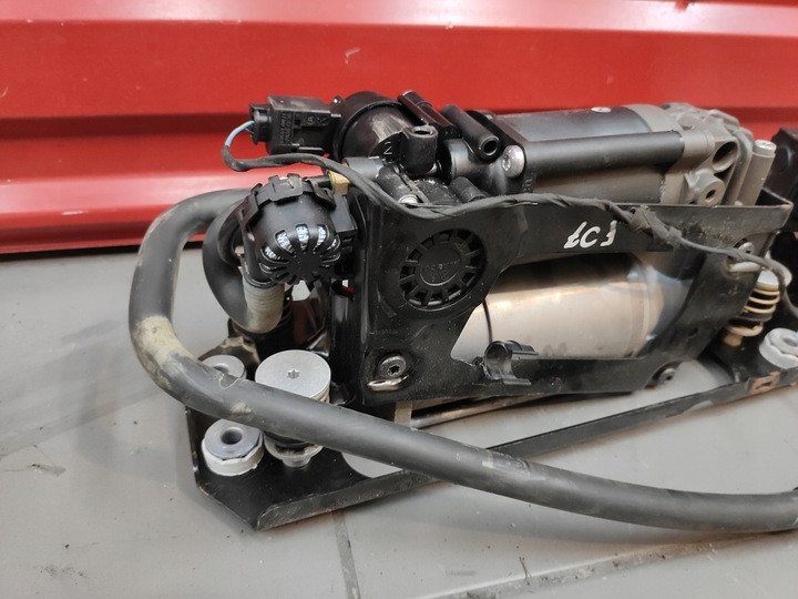 фото №7, Bmw 5 gt f07 3.0d n57 компресор підвішування розподільник блок клапанів kpl