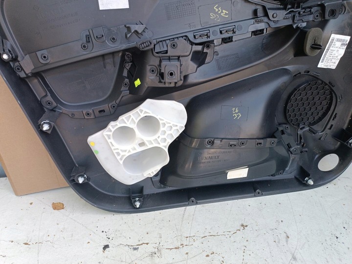 фото №9, Боковина обивка дверь правый перед renault clio iv 809004539r
