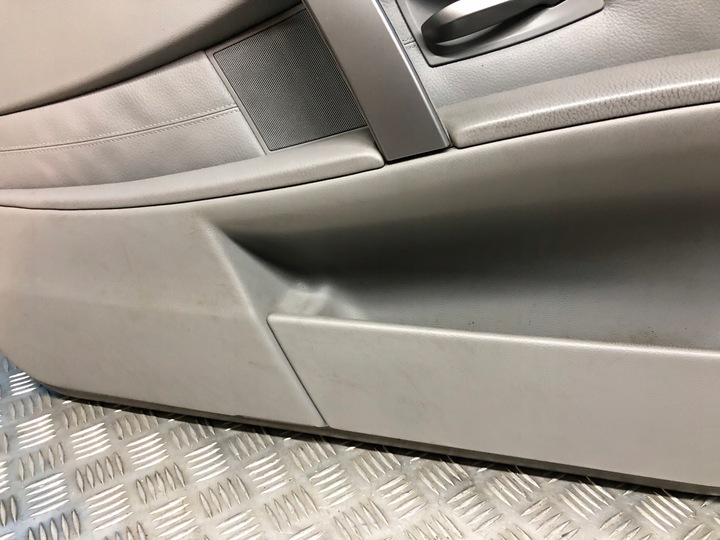 фото №9, Bmw e61 e60 боковина обивка дверь правый перед