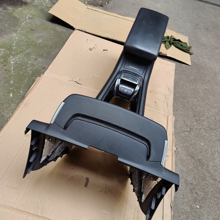 фото №5, Citroen c5 iii x7 туннель подлокотник