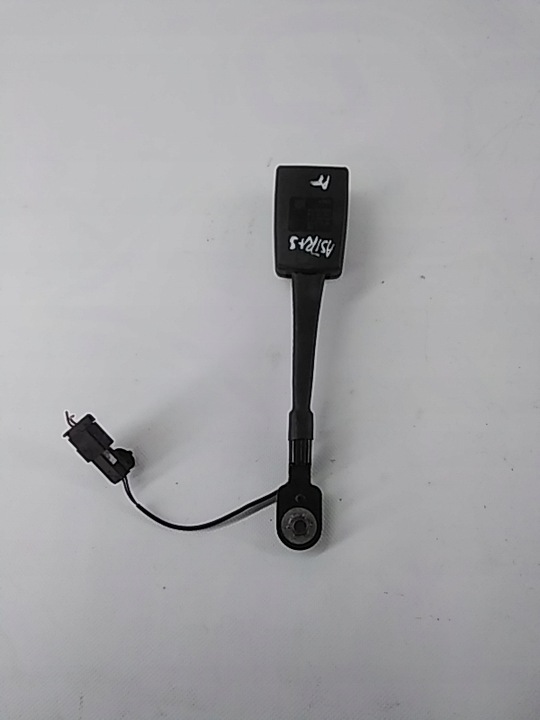 фото №1, B820 opel astra j застібка ременя права 13367895