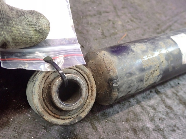 фото №5, Toyota yaris i hb 5d 99-03 рестайлінг 1.0 амортизатор зад праві. 614024jp