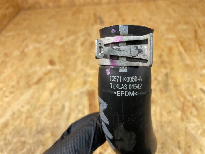 фото №12, Шланг труба трубка  основний  toyota yaris iv p21 cross 16571-k0050 2020-