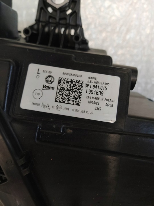 фото №13, Skoda superb 4 24- лампа лампи фара лівий праві перед повний led комплект