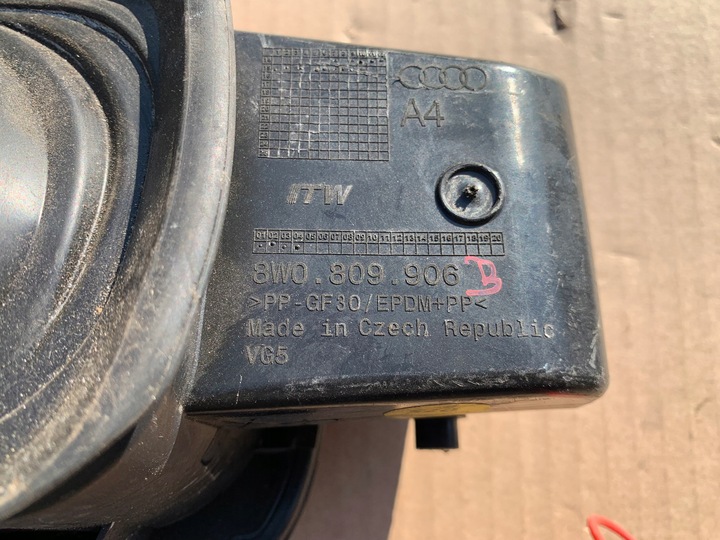 фото №5, Крышка заливка топлива audi a4 b9 8w0809906 оригинал красивая