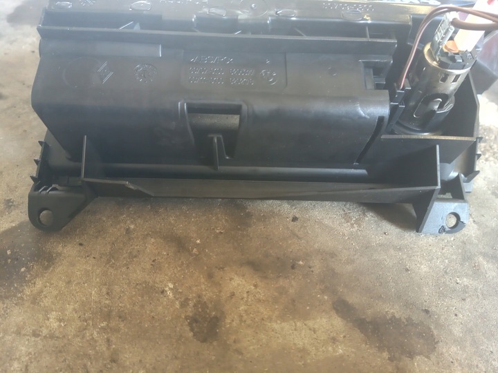 фото №8, Попільничка bmw e46 8205377 8202178