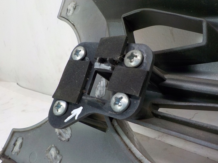 фото №11, Land rover discovery iv l319 решітка радіатора решітка радіатор