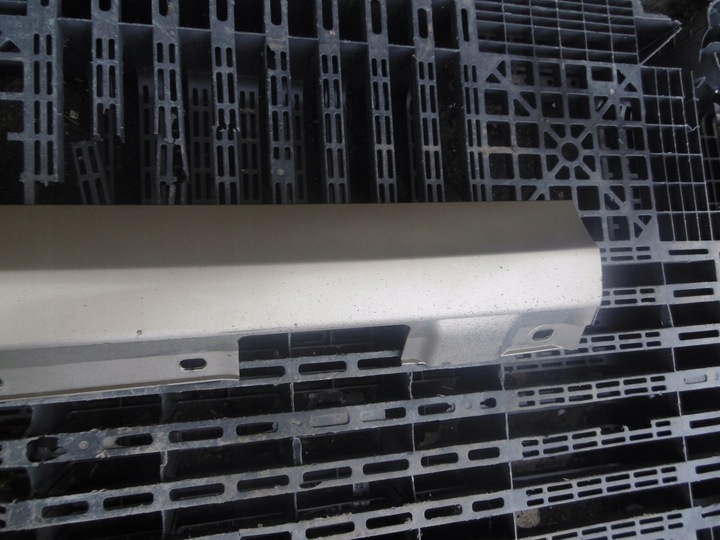 фото №8, Накладка планка порога права 798 mercedes w204