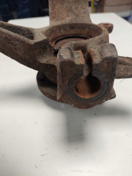 фото №6, Поворотный кулак левая передняя renault megane ii 1.5 dci 8200297026 ступица 23 зубья