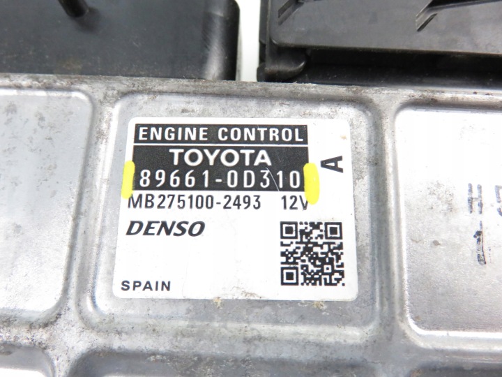 фото №5, Блок управления  toyota yaris ii 1.3 vvt-i 896610d310