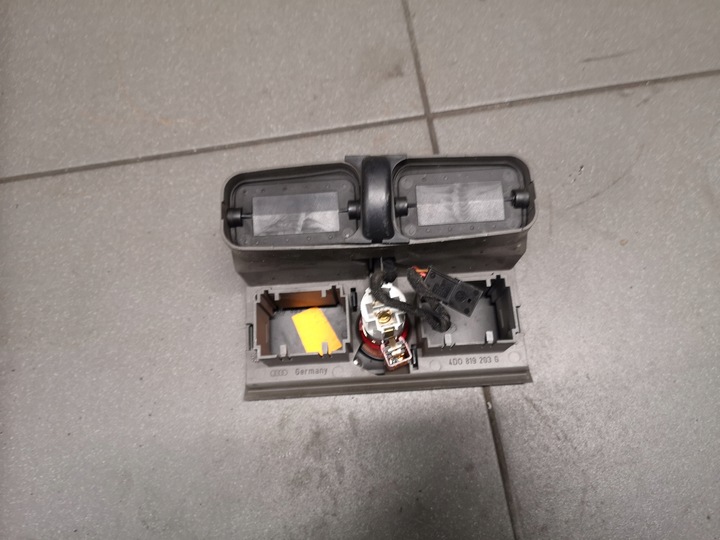 фото №6, Решітка повітропровід тунелю зад audi a8 d2 4d0819203g