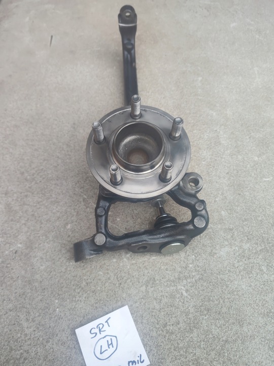 фото №7, Dodge challenger charger srt передняя левая поворотный кулак 2015+