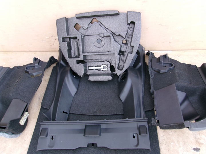 фото №6, Toyota auris ii обивка багажника боковина полка комплект