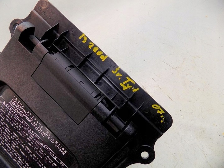 фото №6, Lexus is ii is220d sedan кришка бардачка багажника