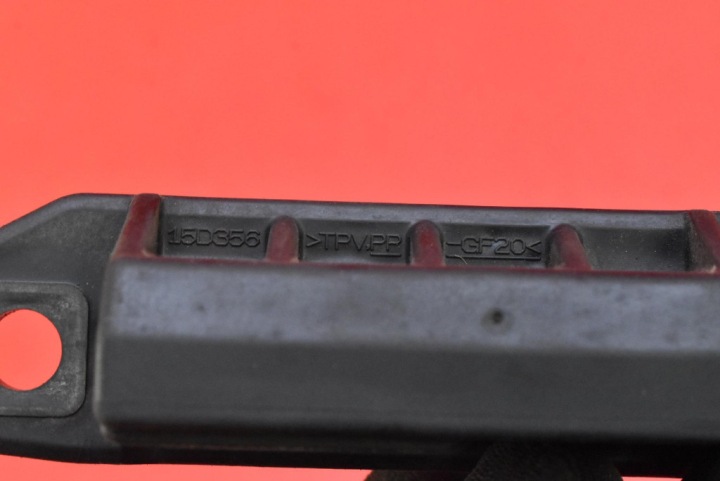 фото №8, Ручка кнопка кришки зад задньої 15d356 toyota yaris 4 iv 5d hb 20-