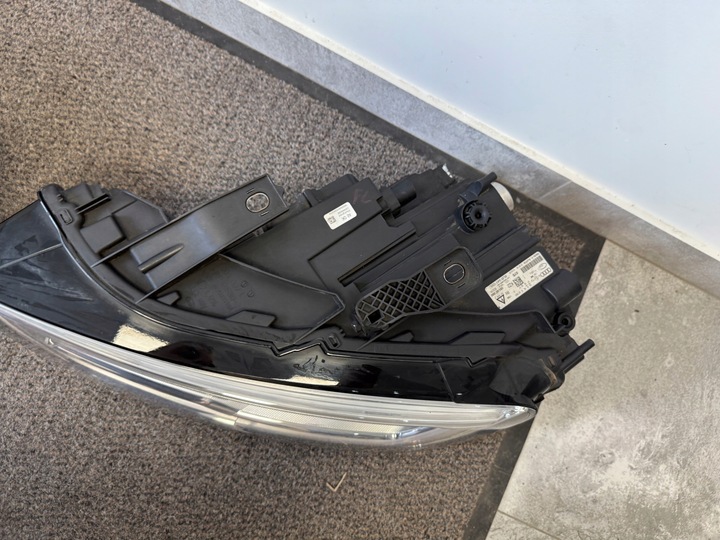 фото №8, Комплект лампа передних audi q3 8u0 рестайлинг 15-19 полный led dynamic8u0941033/034