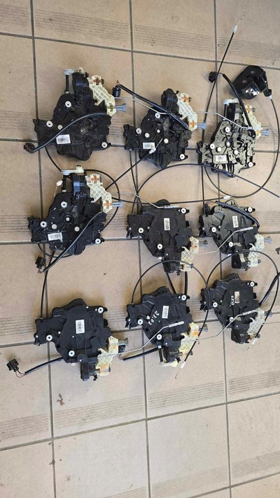 фото №1, Замок двері bok зад caddy 2k5 654d 653d 2k0