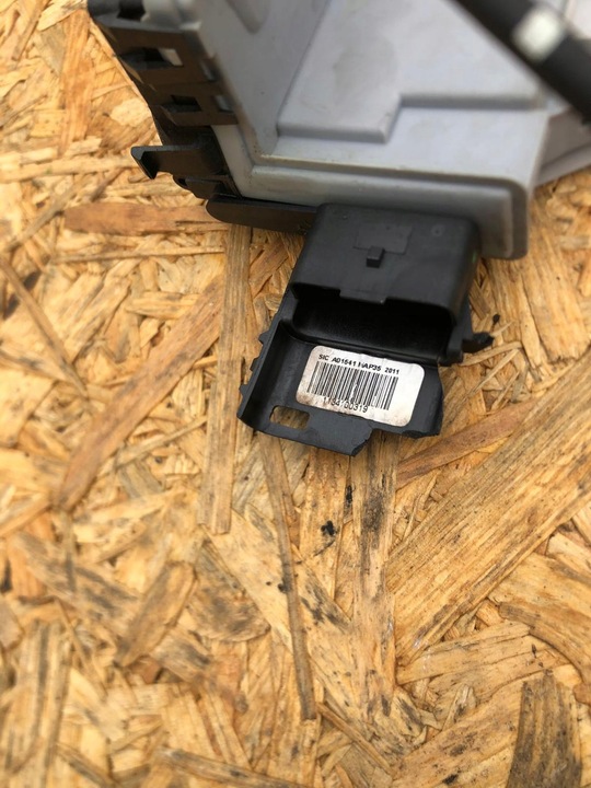 фото №5, Замок двері правий зад peugeot 3008 732298 6pin